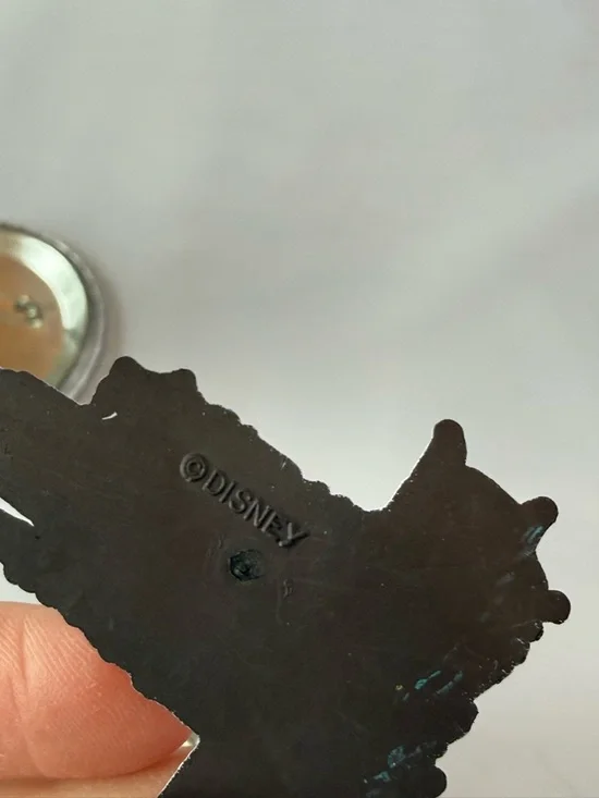 Vintage Disneyland 1991 Commemorative Pin Button, Magnet & Keychain Lot Disney - Picture 9 of 11